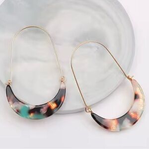 Anthropologie Rainbow Tortoise Confetti Marbled Crescent Moon Gold Wire Hoops